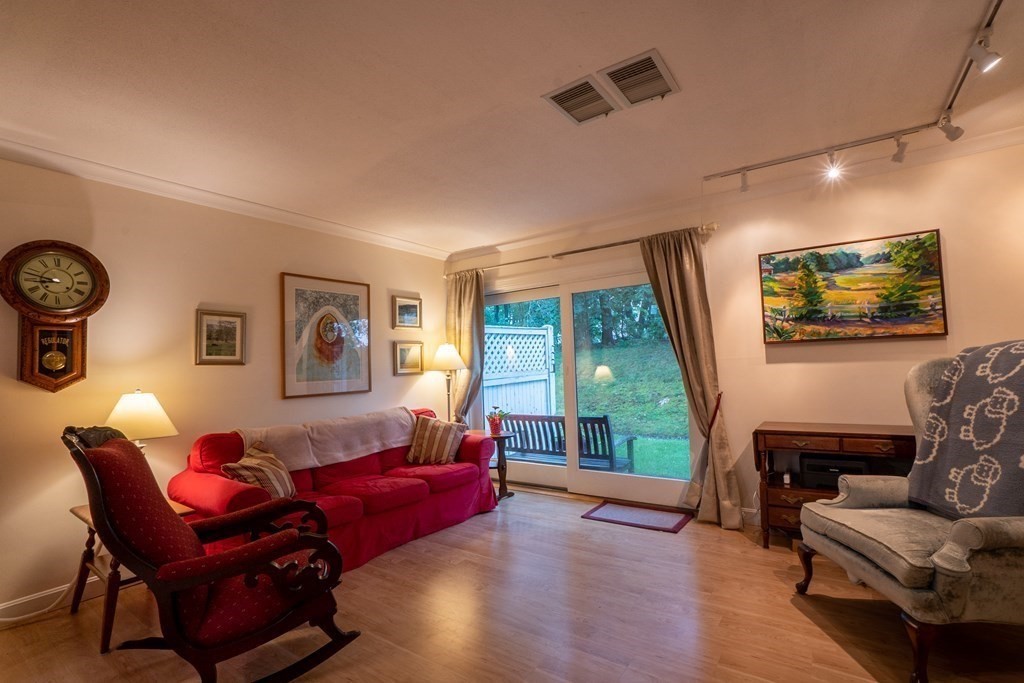 121 Northridge Road, Unit 121 Beverly, MA 01915 - Photo 7 of 13 Gallery Image 7