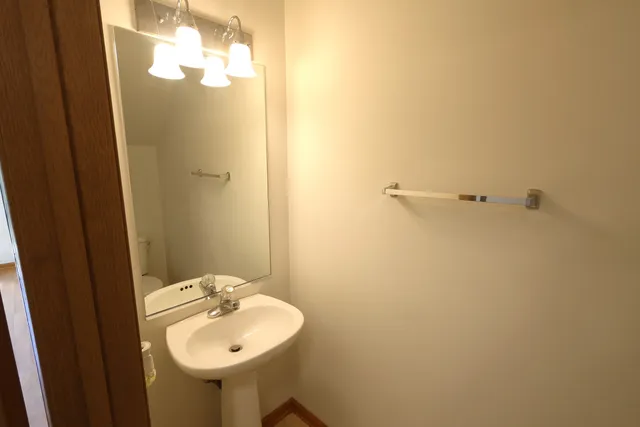 $2,500 | 1793 Grove Avenue, Schaumburg, IL 60193