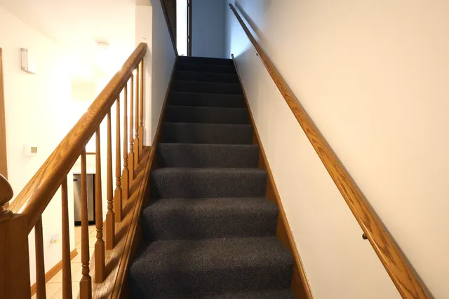 $2,500 | 1793 Grove Avenue, Schaumburg, IL 60193