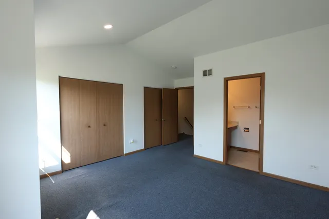 $2,500 | 1793 Grove Avenue, Schaumburg, IL 60193