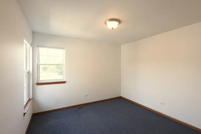 $2,500 | 1793 Grove Avenue, Schaumburg, IL 60193