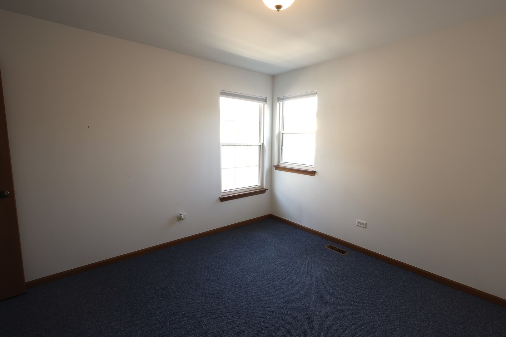 1793 Grove Avenue Schaumburg, IL 60193 - Photo 22 of 33