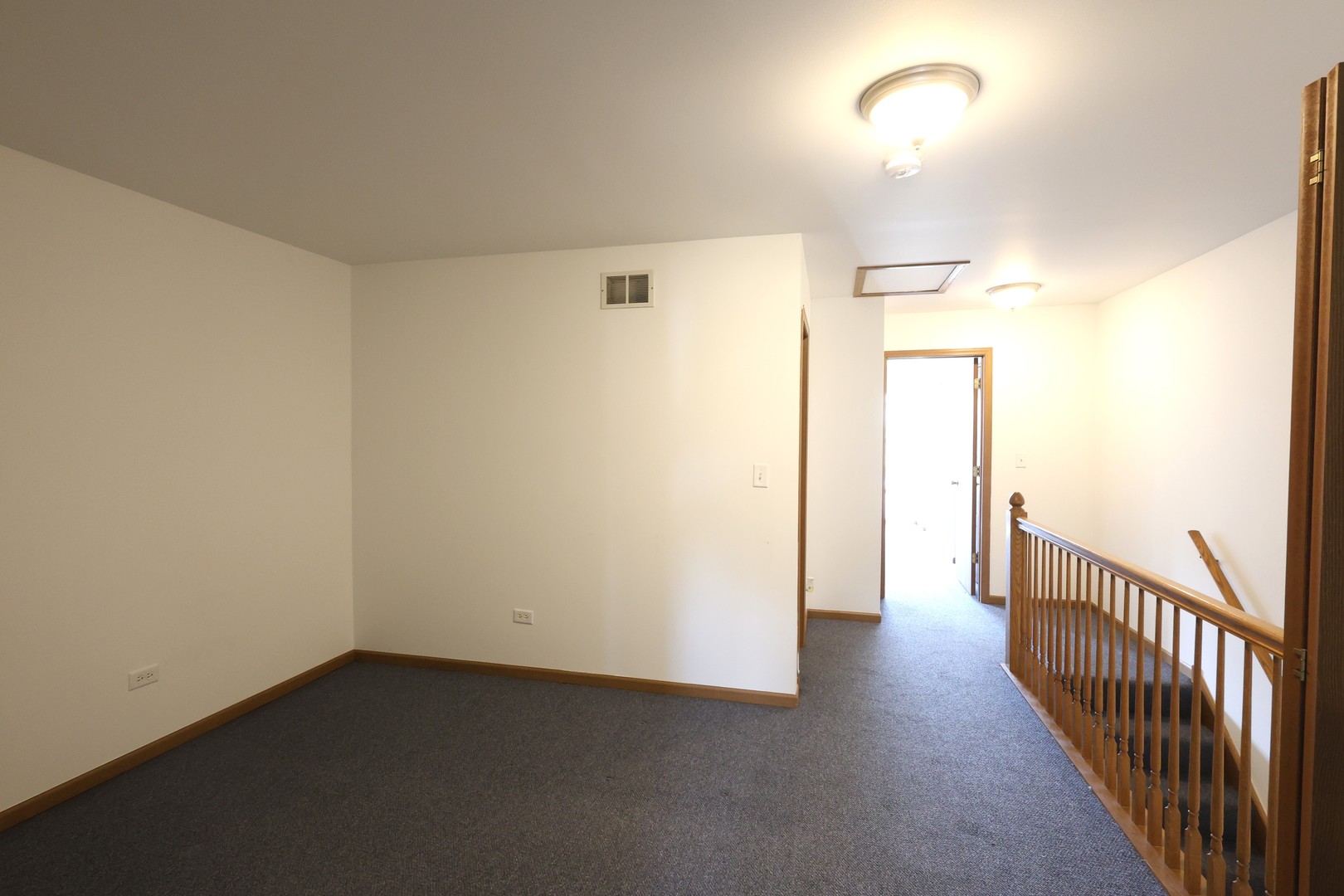 1793 Grove Avenue Schaumburg, IL 60193 - Photo 27 of 33