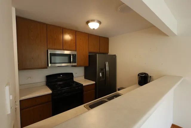 $2,500 | 1793 Grove Avenue, Schaumburg, IL 60193