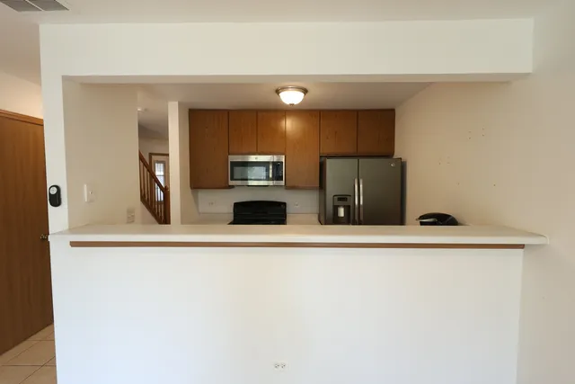 $2,500 | 1793 Grove Avenue, Schaumburg, IL 60193