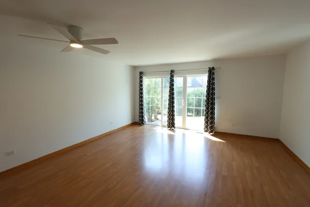 $2,500 | 1793 Grove Avenue, Schaumburg, IL 60193