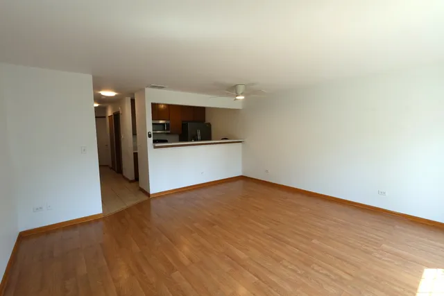 $2,500 | 1793 Grove Avenue, Schaumburg, IL 60193