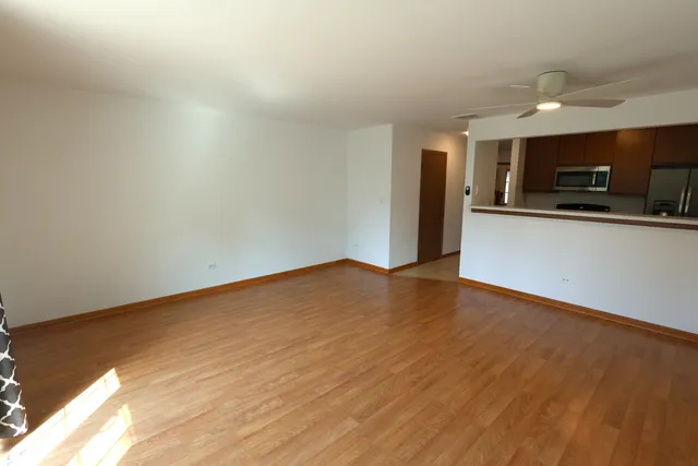 $2,500 | 1793 Grove Avenue, Schaumburg, IL 60193