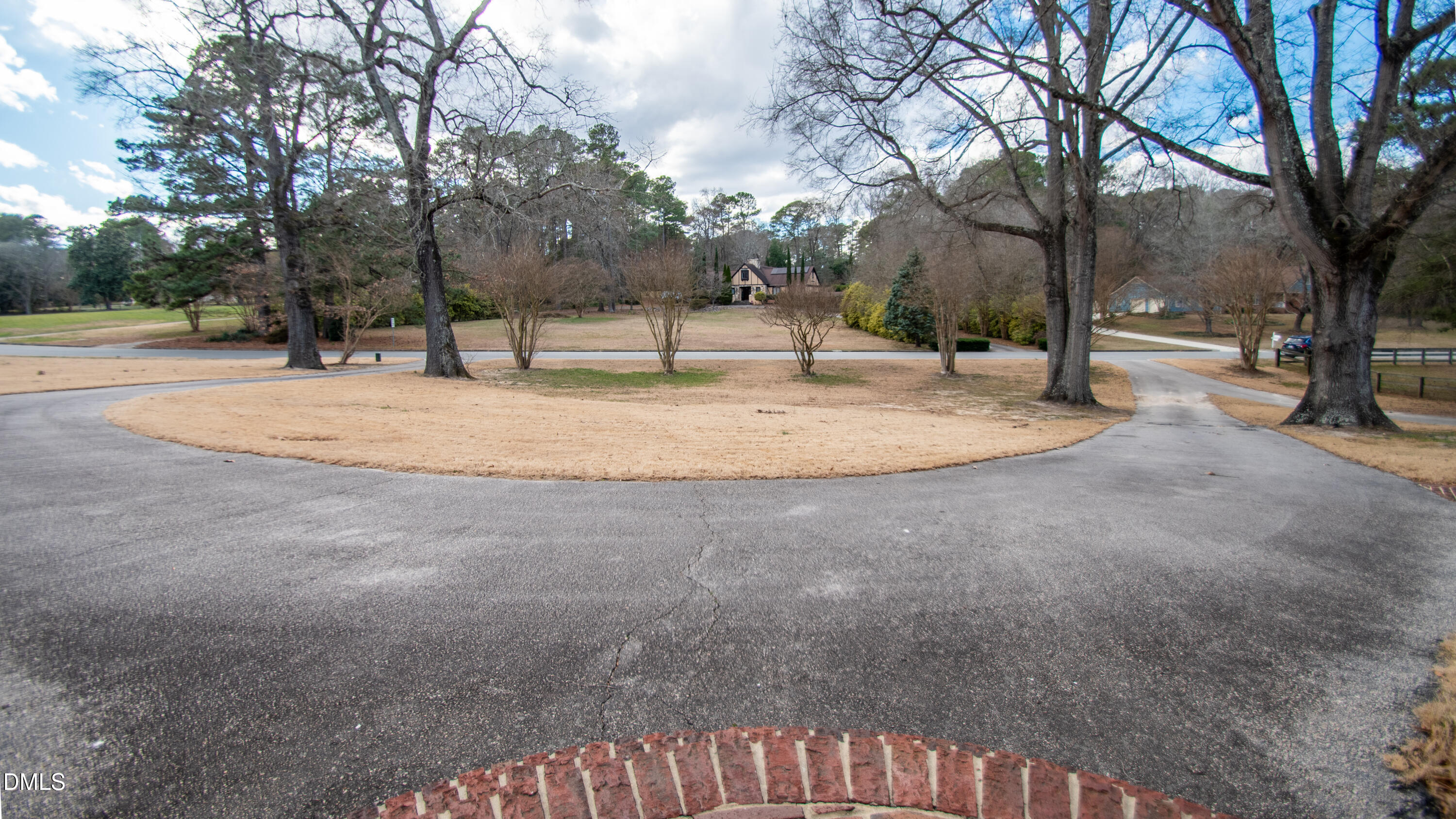 5708 Castlebrook Drive Raleigh, NC 27604 - Photo 4 of 47 AM3_7127-HDR