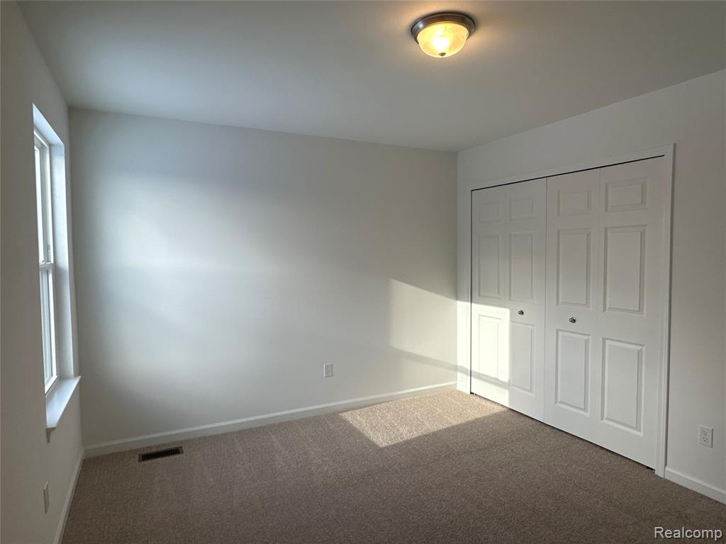 475 Cannonade Loop Howell, MI 48843 - Photo 2 of 18