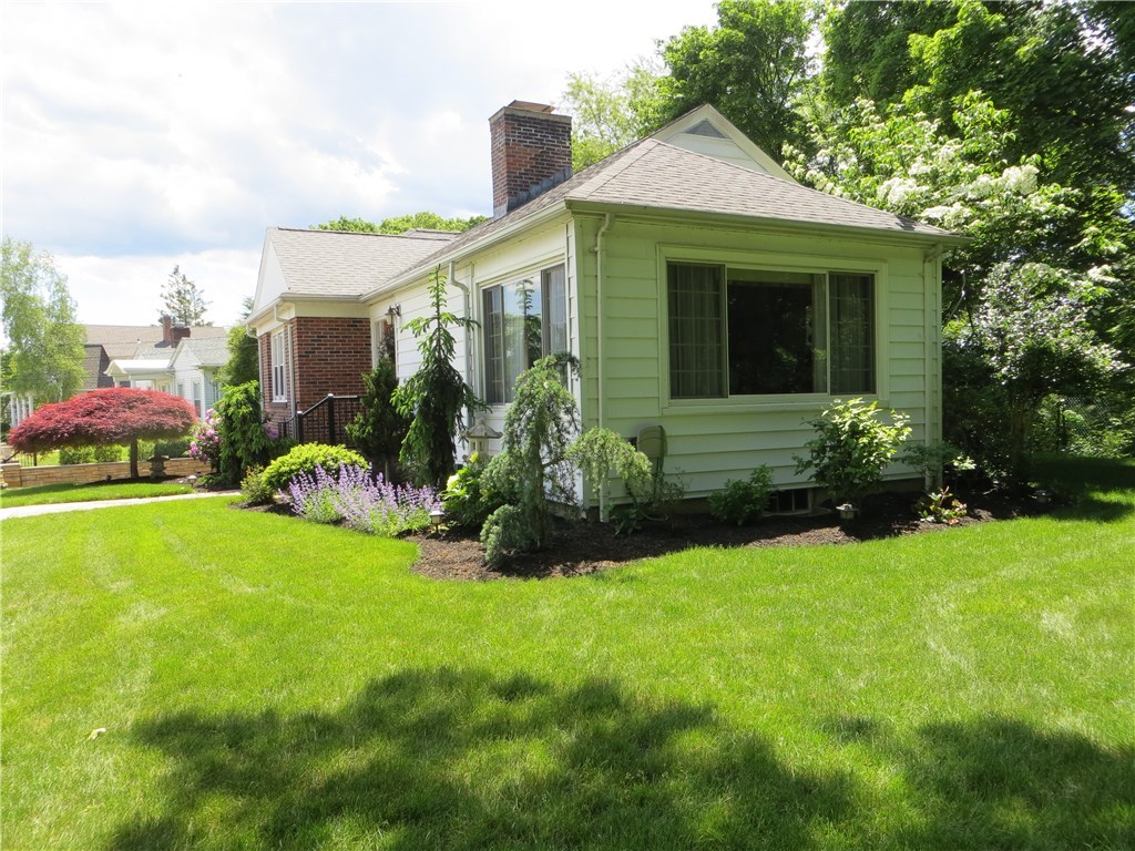 38-40 Haddon Hill Road Cranston, RI 02905 - Photo 4 of 23 Gallery Image 4