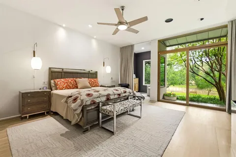 $1,900,000 | 9 Hallshire Court, Dallas, TX 75225
