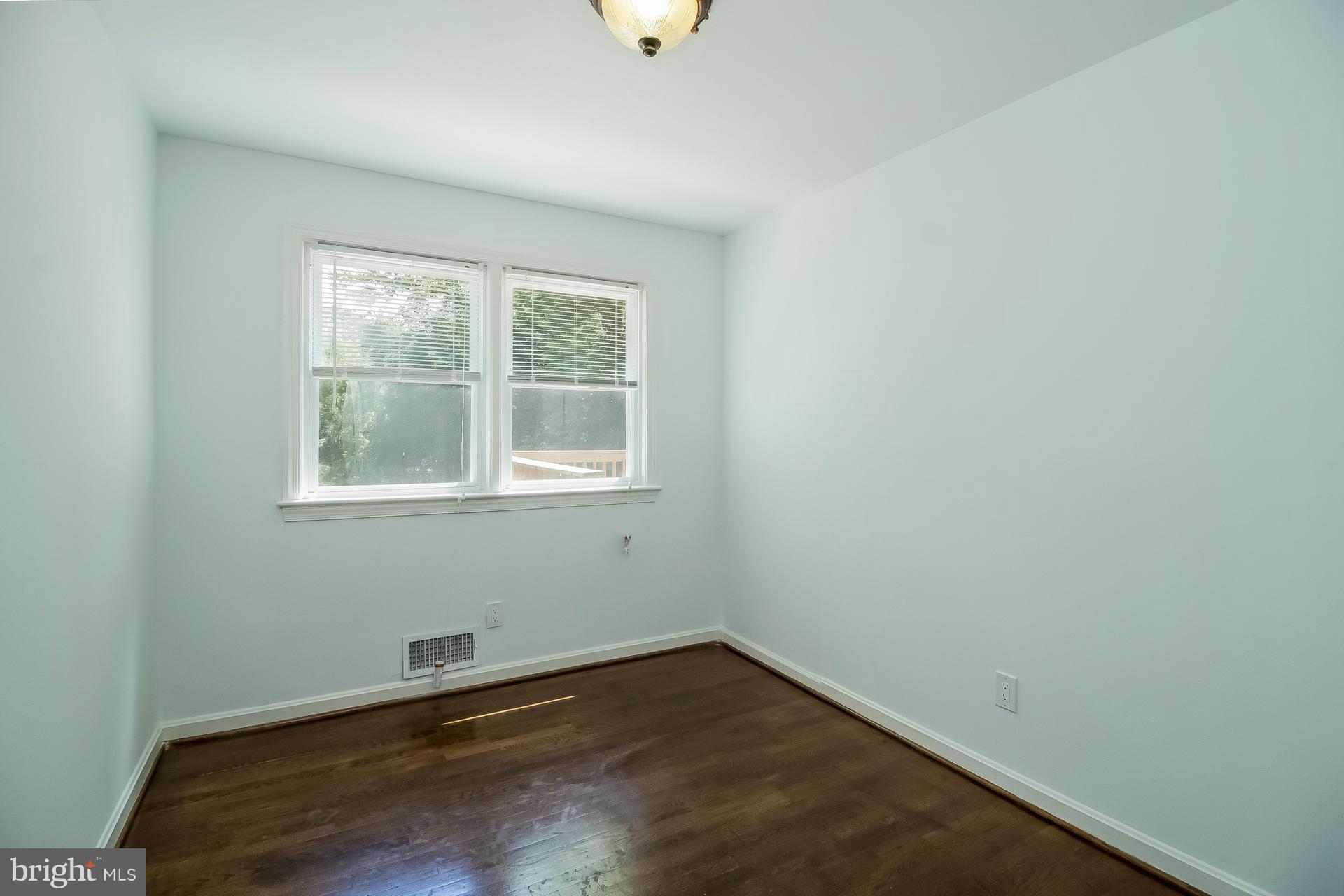 6113 Landover Road Cheverly, MD 20785 - Photo 11 of 29 Bedroom
