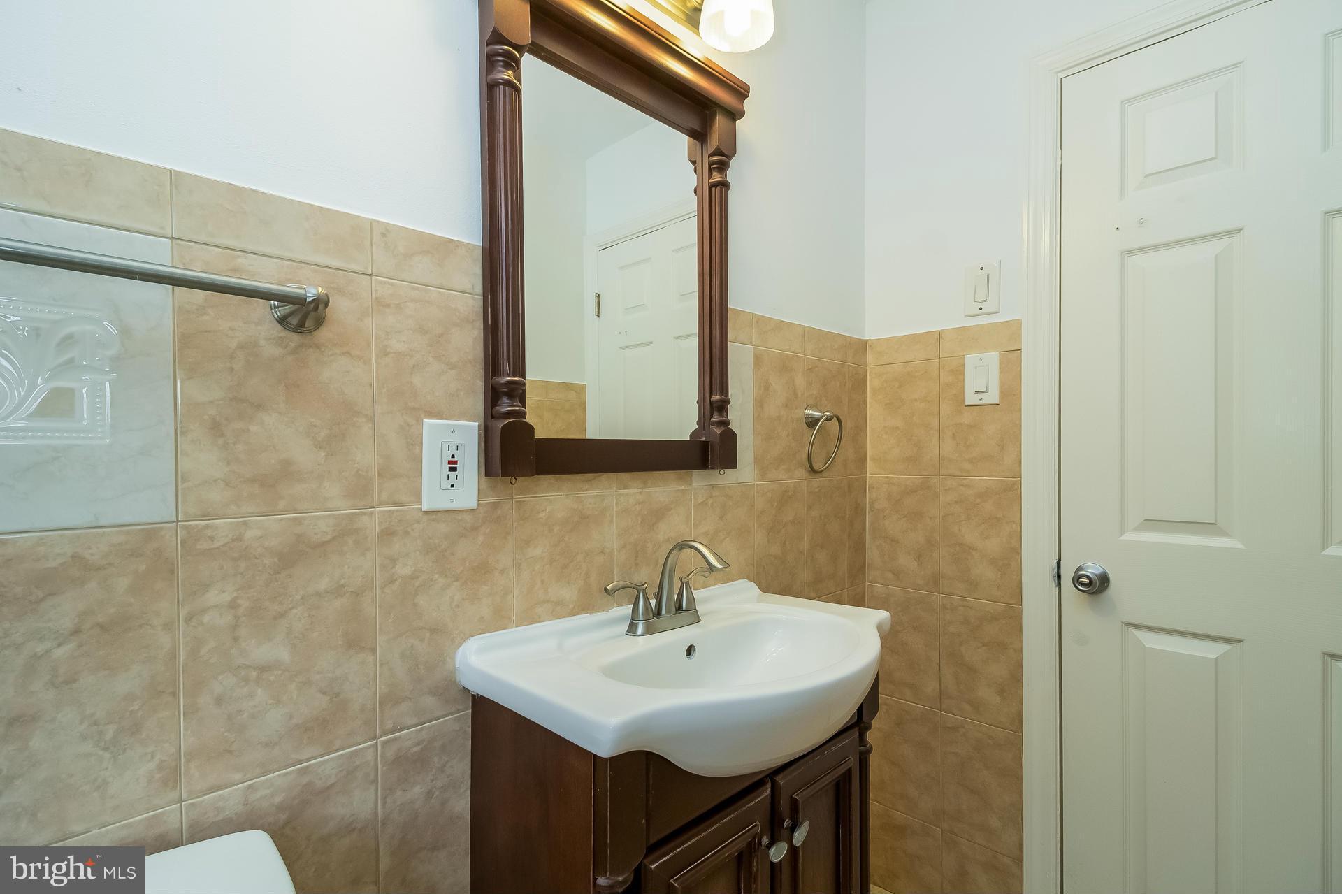 6113 Landover Road Cheverly, MD 20785 - Photo 12 of 29 Bath