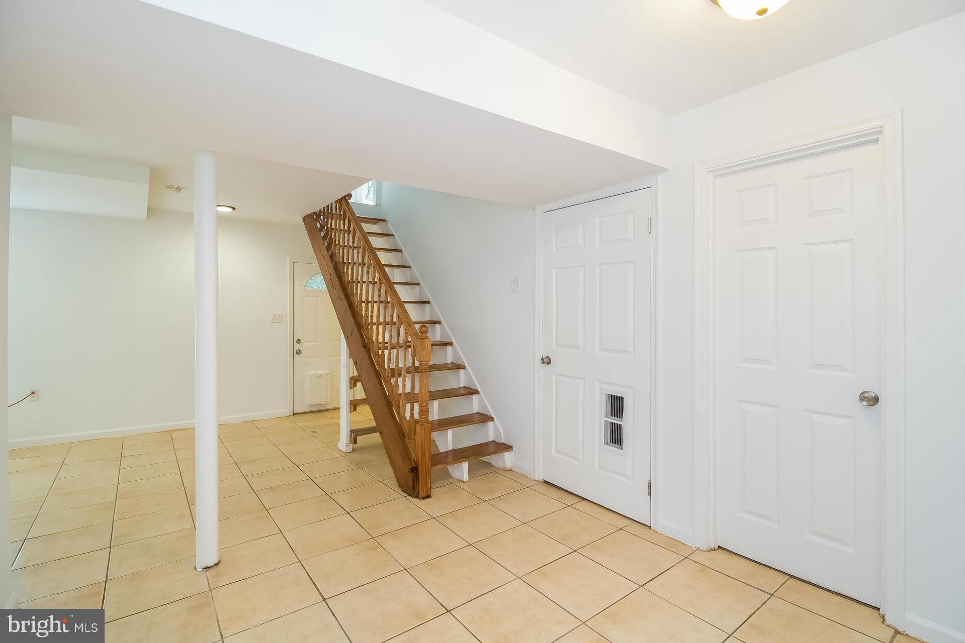 6113 Landover Road Cheverly, MD 20785 - Photo 14 of 29 Family Room