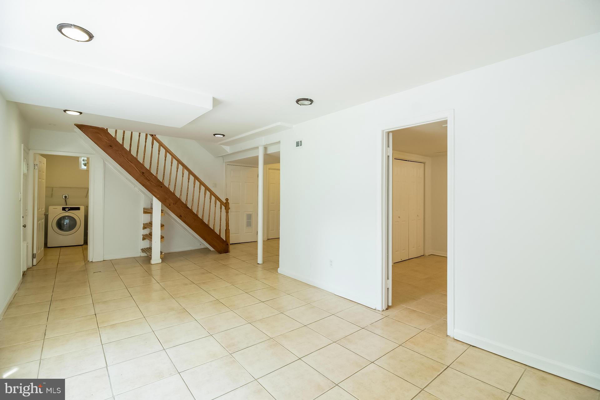 6113 Landover Road Cheverly, MD 20785 - Photo 17 of 29 Family Room