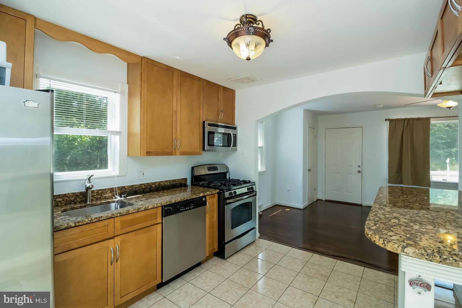 6113 Landover Road Cheverly, MD 20785 - Photo 8 of 29 Kitchen