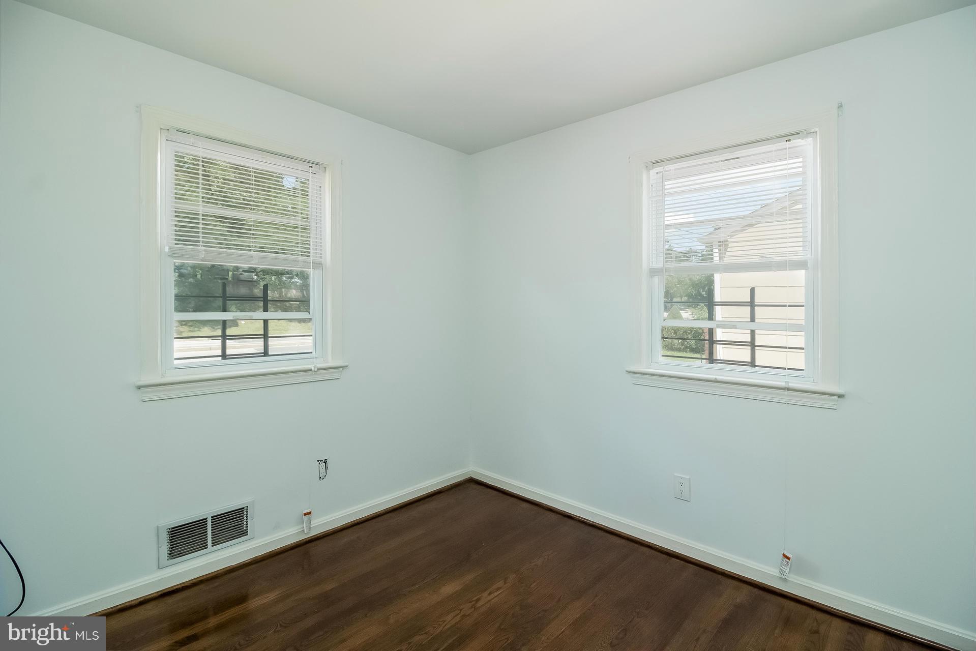 6113 Landover Road Cheverly, MD 20785 - Photo 9 of 29 Bedroom