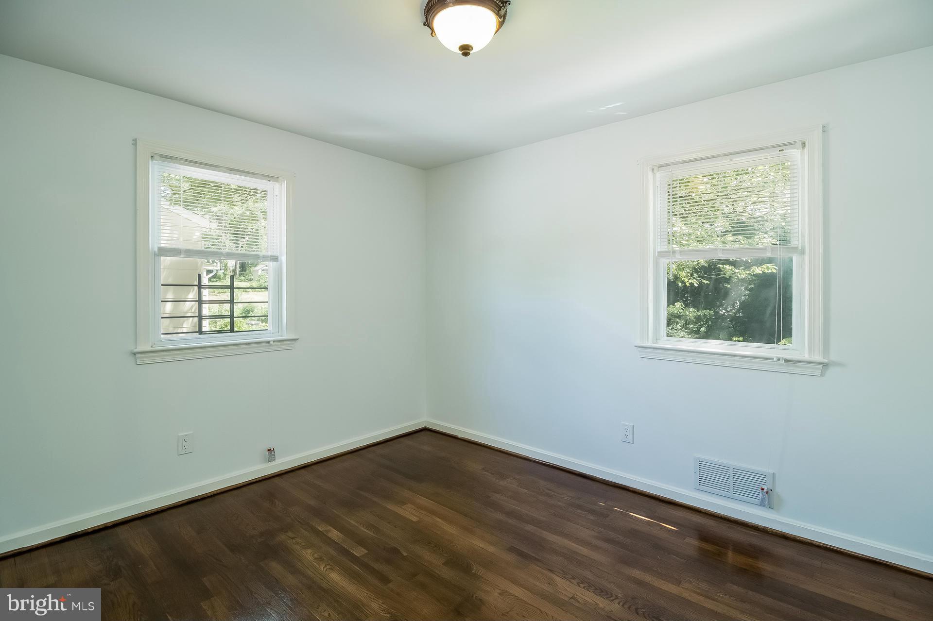 6113 Landover Road Cheverly, MD 20785 - Photo 10 of 29 Bedroom