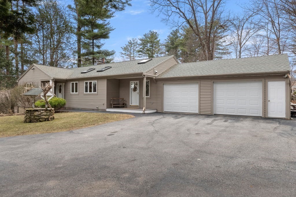 154 Ipswich Road Topsfield, MA 01983 - Photo 6 of 42 Gallery Image 6