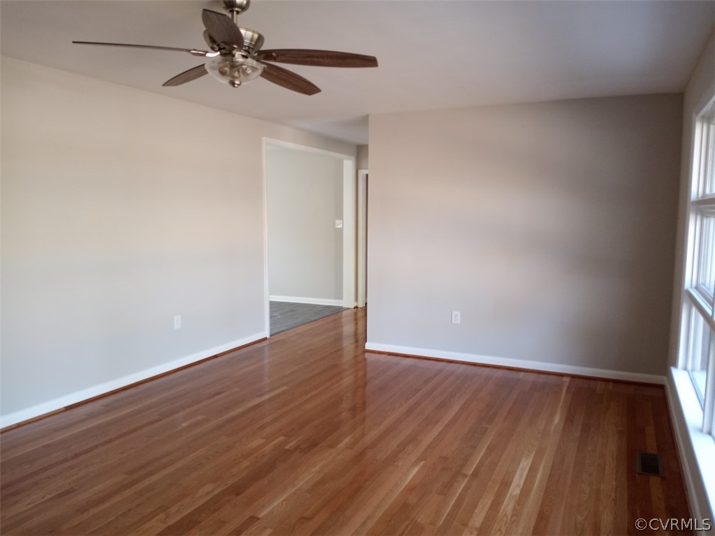 5117 Courthouse Road Prince George, VA 23875 - Photo 16 of 46 Living Room