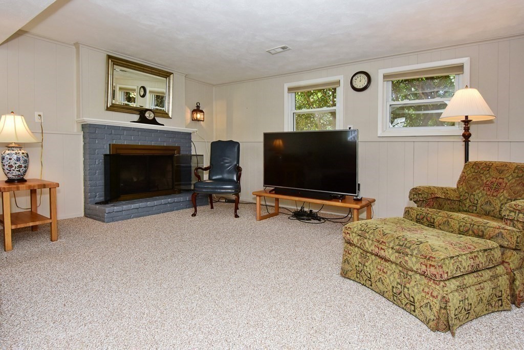 56 Reservoir Drive Danvers, MA 01923 - Photo 22 of 32