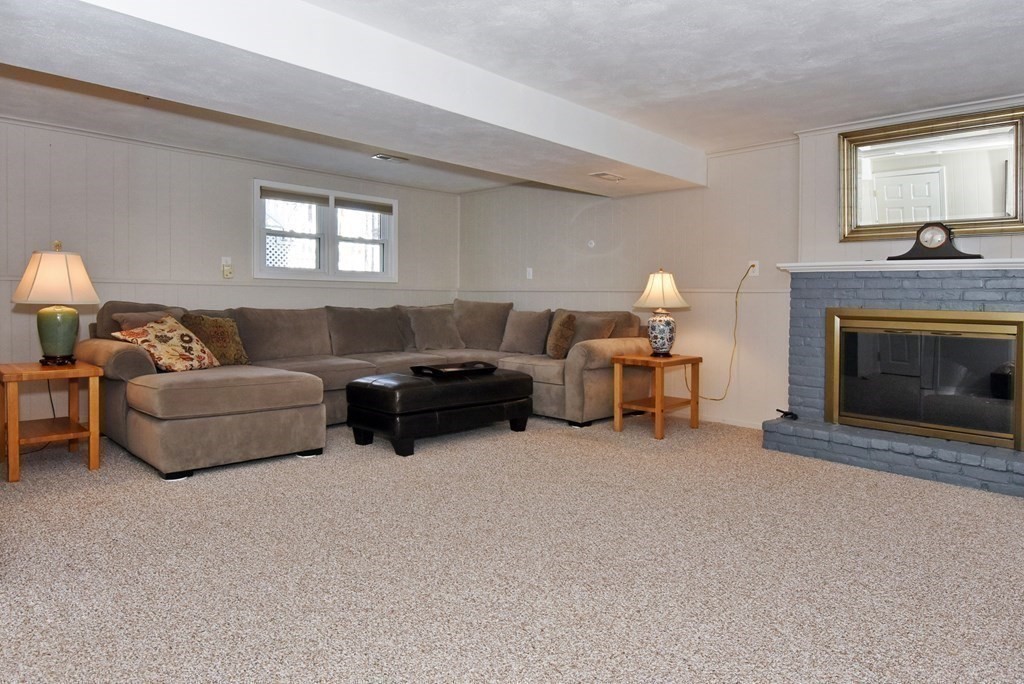 56 Reservoir Drive Danvers, MA 01923 - Photo 23 of 32