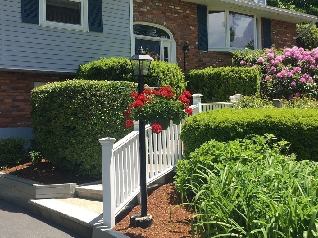 56 Reservoir Drive Danvers, MA 01923 - Photo 28 of 32