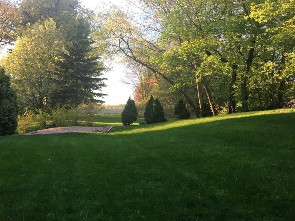 56 Reservoir Drive Danvers, MA 01923 - Photo 30 of 32