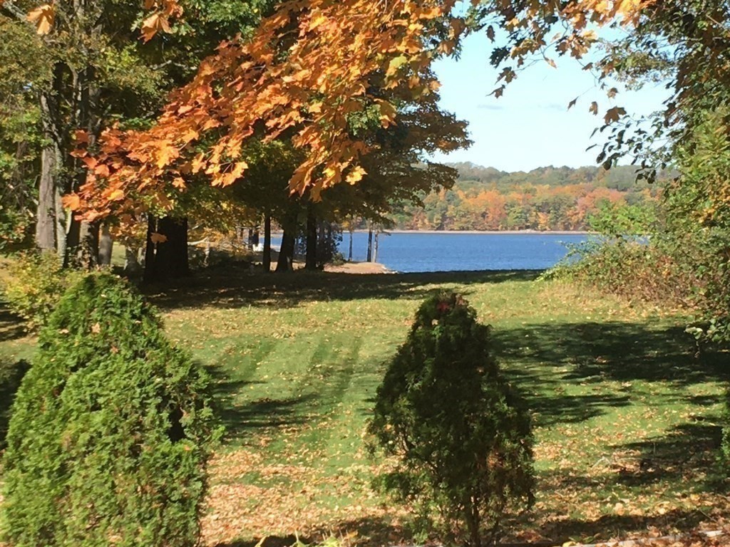 56 Reservoir Drive Danvers, MA 01923 - Photo 5 of 32