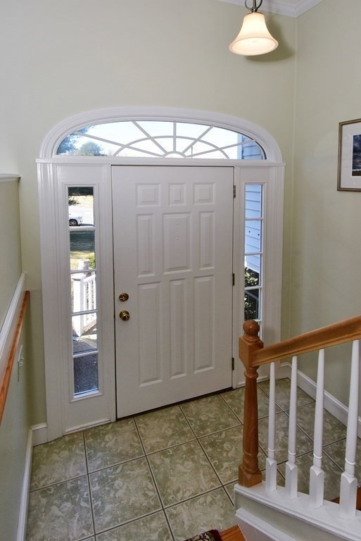 56 Reservoir Drive Danvers, MA 01923 - Photo 6 of 32