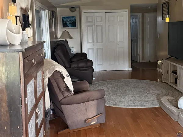 $389,000 | 251 Road 200, Emporia, KS 66801