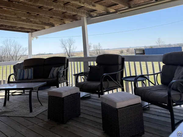 $389,000 | 251 Road 200, Emporia, KS 66801