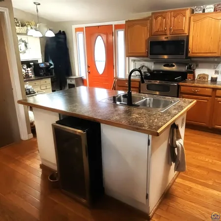 $389,000 | 251 Road 200, Emporia, KS 66801