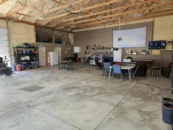 $389,000 | 251 Road 200, Emporia, KS 66801