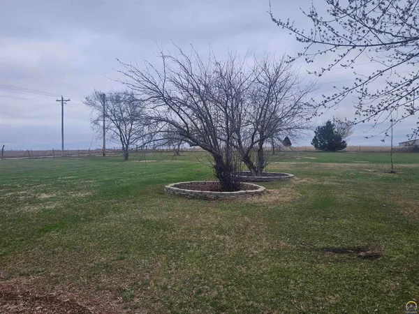 $389,000 | 251 Road 200, Emporia, KS 66801