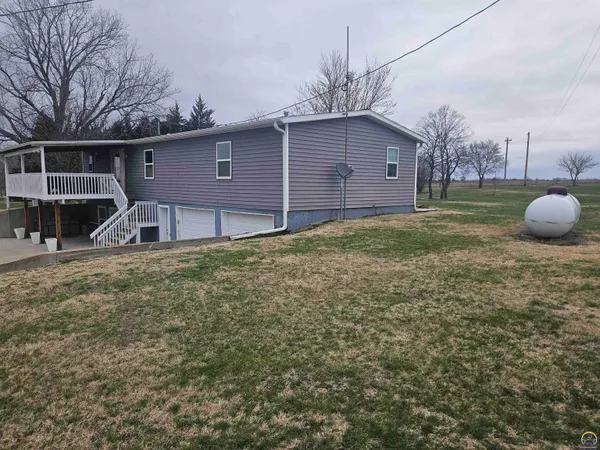 $389,000 | 251 Road 200, Emporia, KS 66801