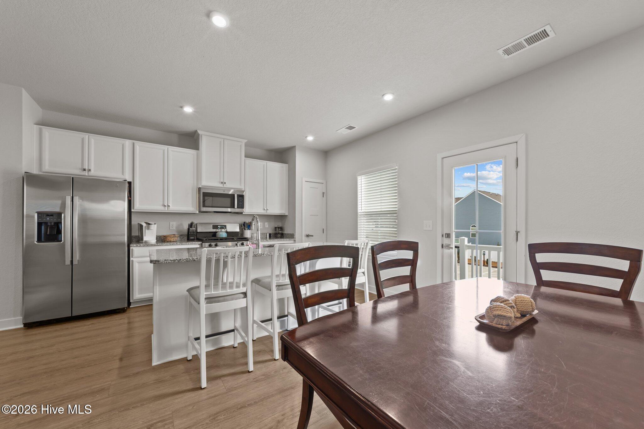 409 Fost Boulevard Moyock, NC 27958 - Photo 11 of 29 Kitchen & Dining