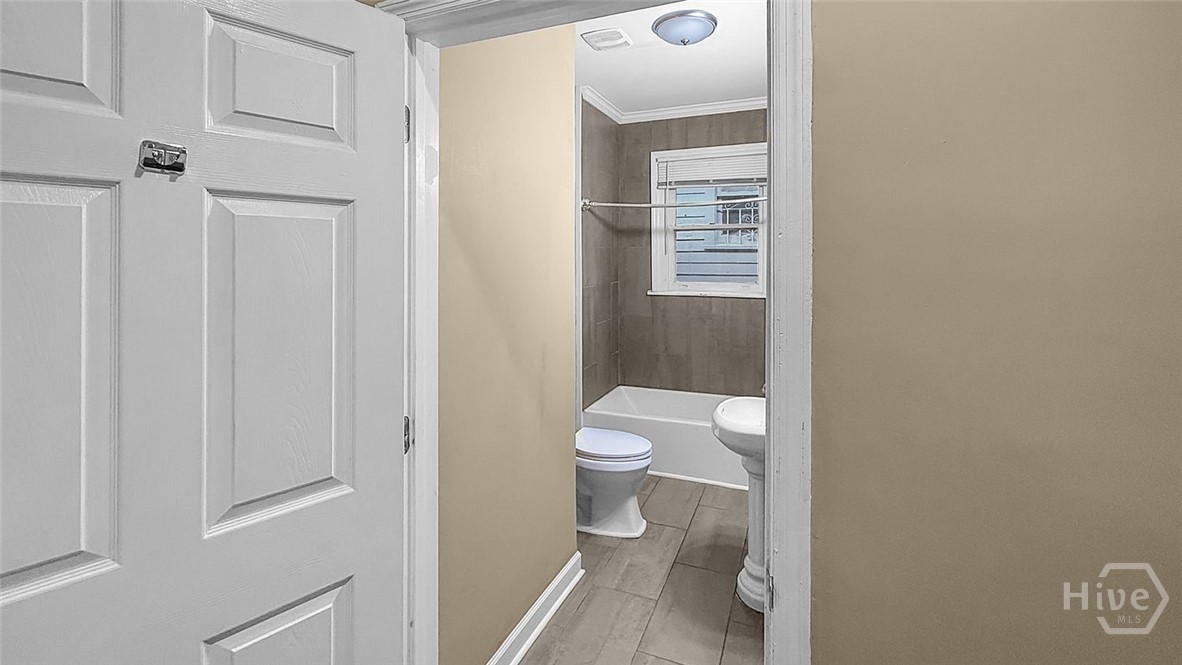 823 West 39th Street Savannah, GA 31415 - Photo 5 of 42