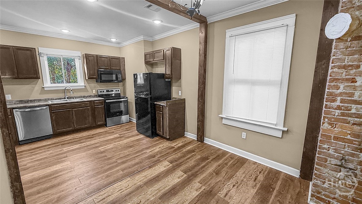 823 West 39th Street Savannah, GA 31415 - Photo 8 of 42