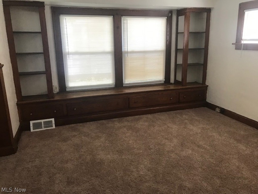 3587 Bosworth Road Cleveland, OH 44111 - Photo 3 of 6 Gallery Image 3