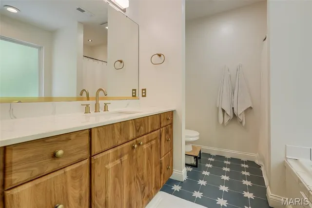 $385,000 | 202 Keeneland Court, Collinsville, IL 62234