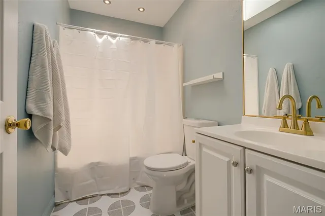 $385,000 | 202 Keeneland Court, Collinsville, IL 62234