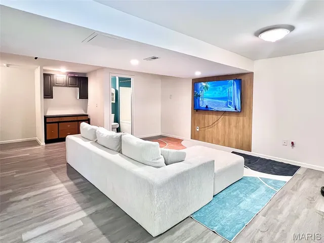 $385,000 | 202 Keeneland Court, Collinsville, IL 62234