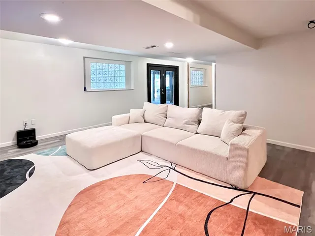 $385,000 | 202 Keeneland Court, Collinsville, IL 62234