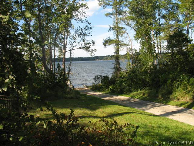 5 Rivers Edge Terrace Gloucester, VA 23061 - Photo 2 of 5