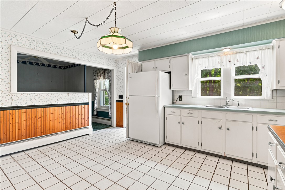 701 Joslin Road Burrillville, RI 02830 - Photo 6 of 38