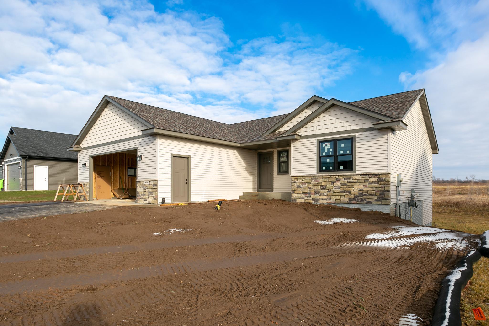 484 Prairie Road New Richmond, WI 54017 - Photo 2 of 17 Gallery Image 2