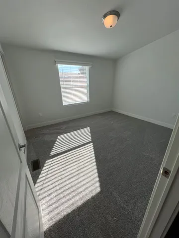 a view of utility room