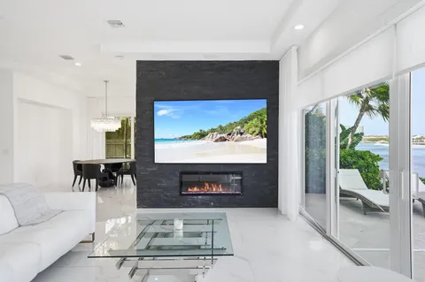 $5,995,000 | 5600 Coastal Drive, Boca Raton, FL 33487